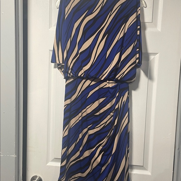 Blue and Beige Wave-Print Midi Dress - Picture 2 of 2